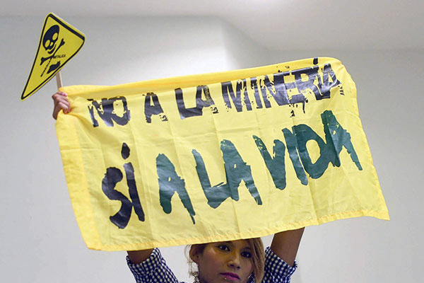 پیروزی آب بر طلا در اِل‌سالوادور