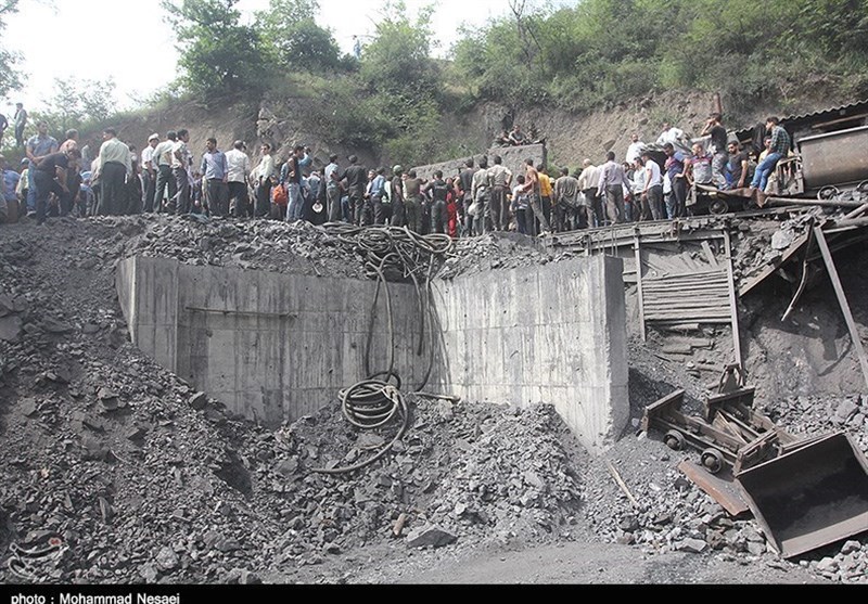 ‌‌آمار ضد‌و‌نقیض مسئولان از مفقودشدگان معدن‌/خانواده‎ها‌ اسامی ۲۴ معدن‎کار مفقود را ‌اعلام کردند